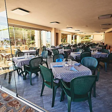 מלון Parco Blu 4*